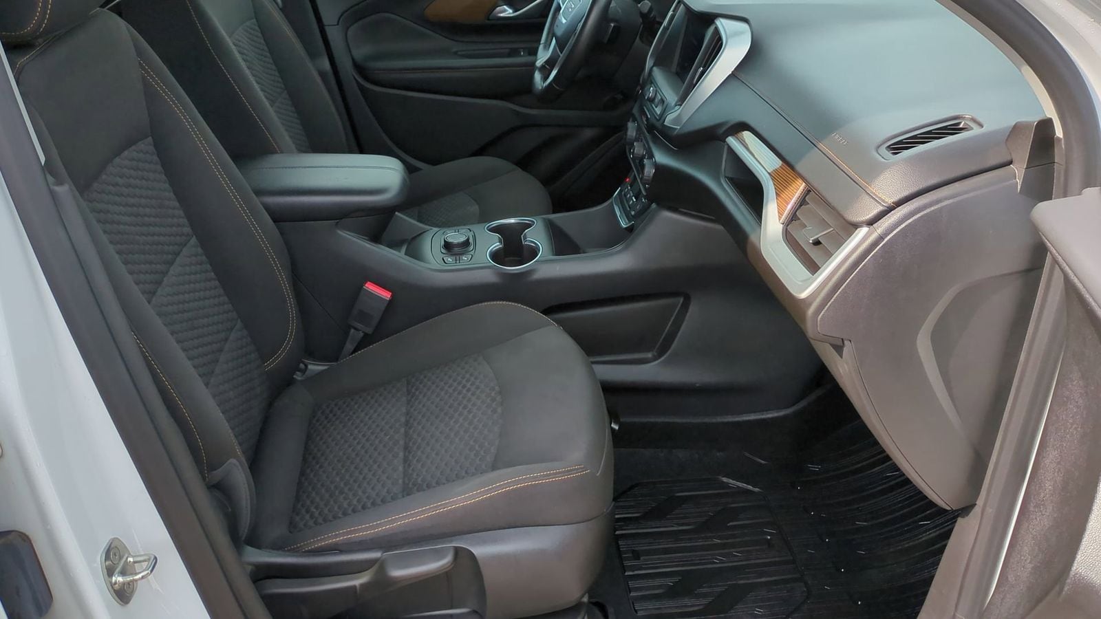 Thumbnail: 2020 GMC Terrain - 20