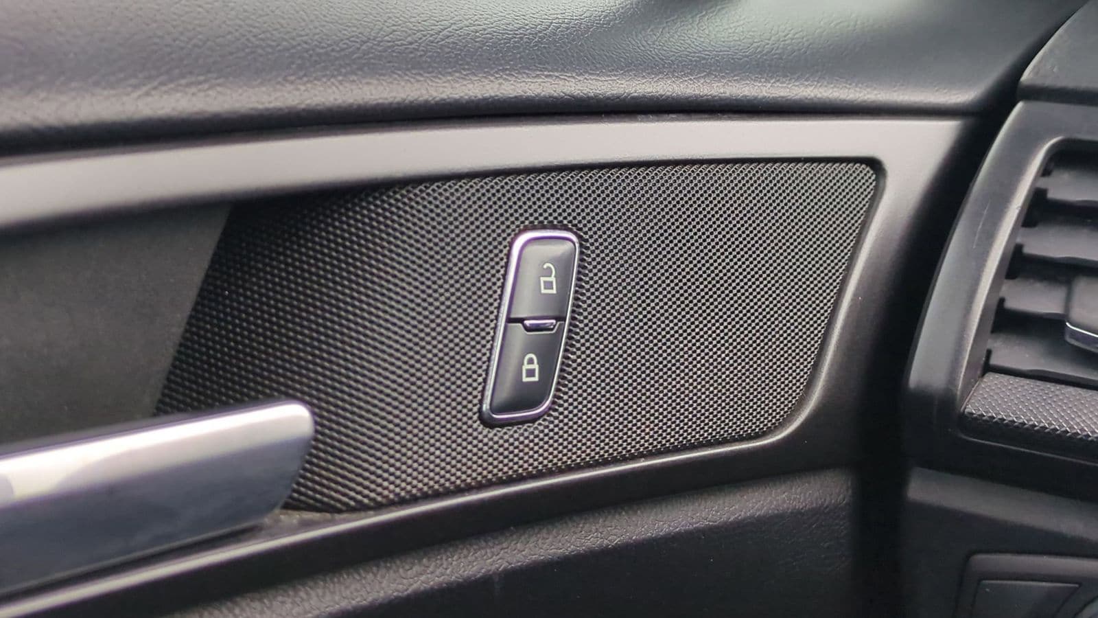 Thumbnail: 2018 Ford Fusion - 32