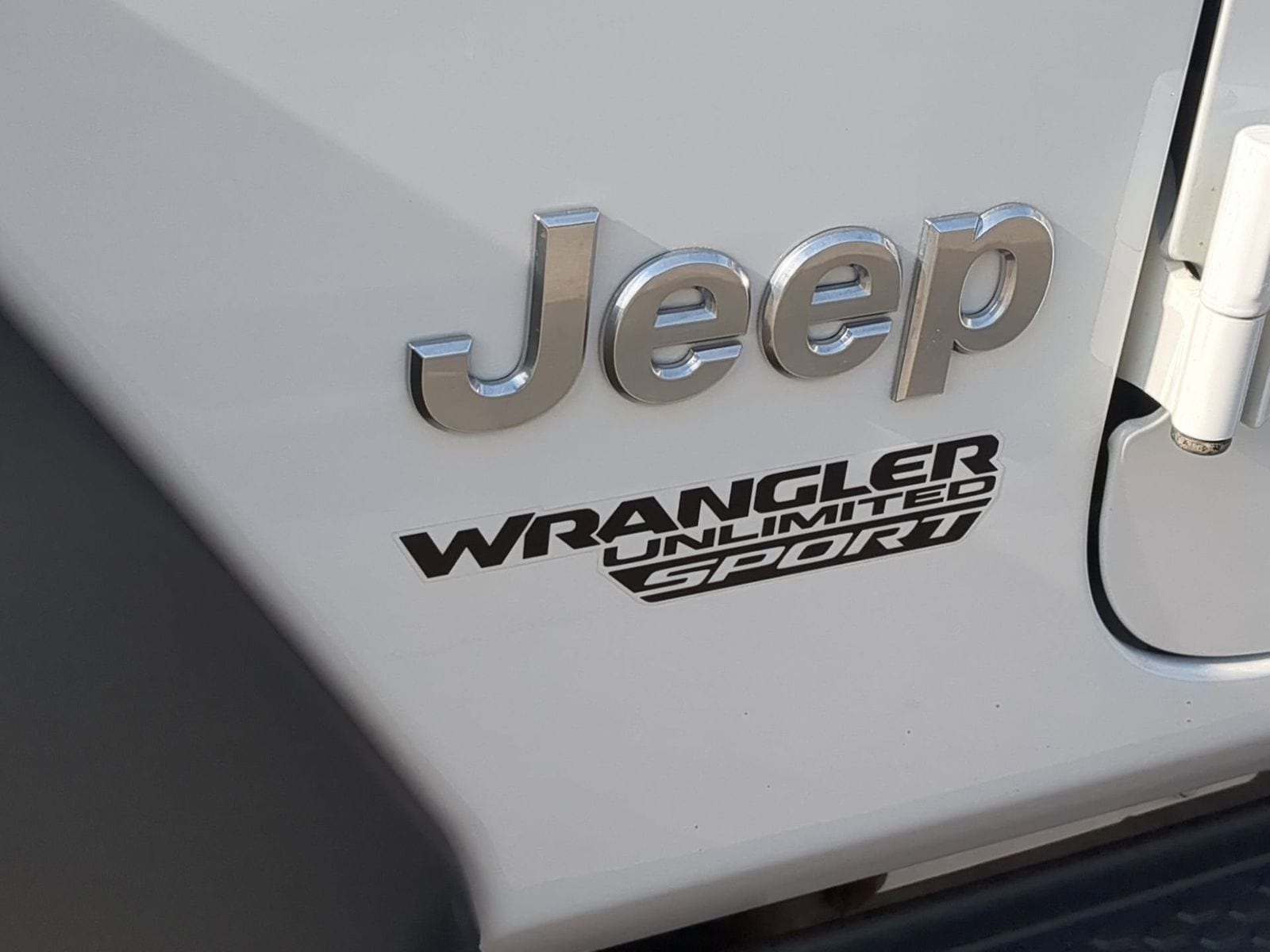Thumbnail: 2018 Jeep Wrangler - 14
