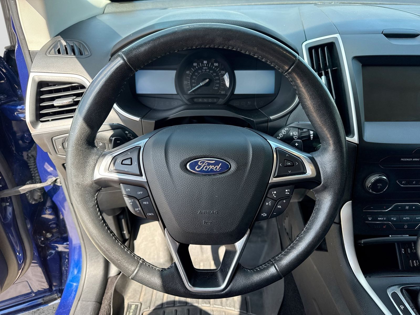 Thumbnail: 2015 Ford Edge - 27