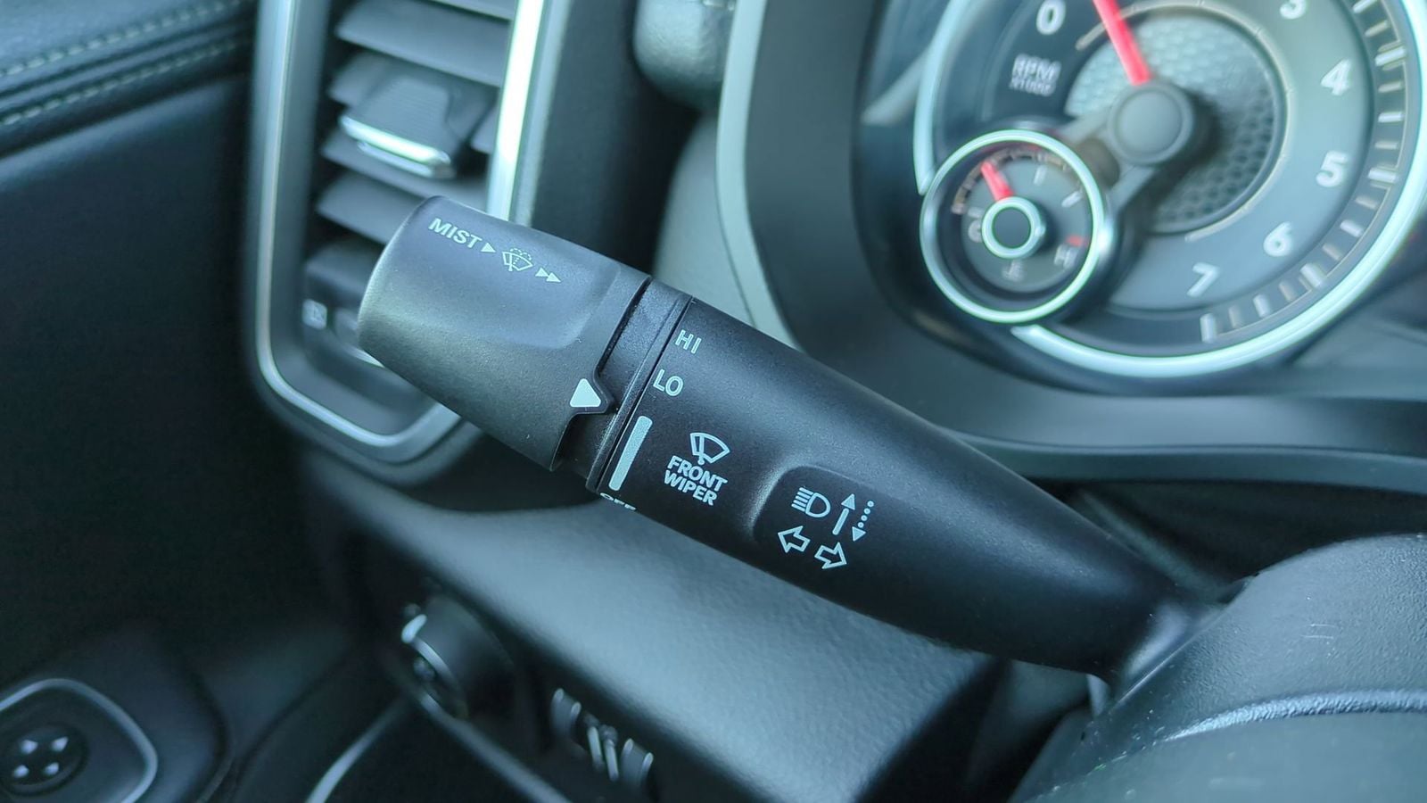 Thumbnail: 2020 RAM 1500 - 32