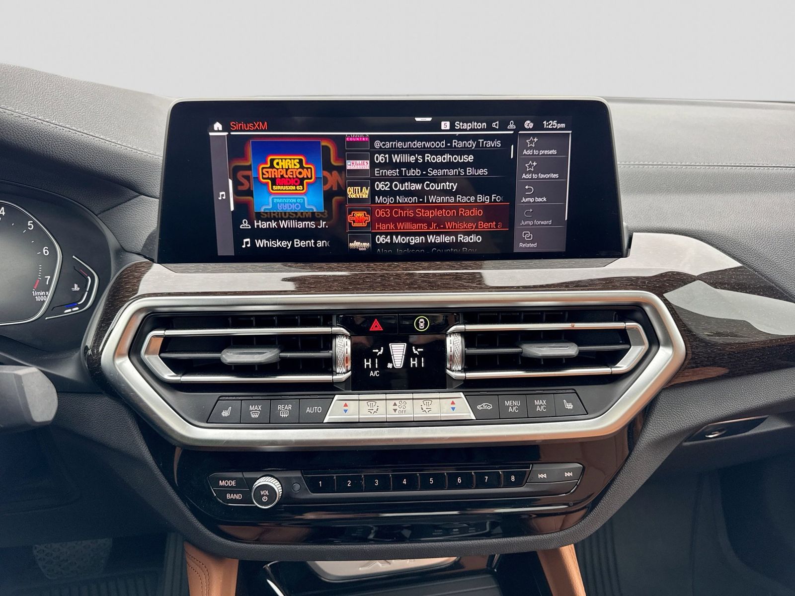 Thumbnail: 2022 BMW X4 - 29