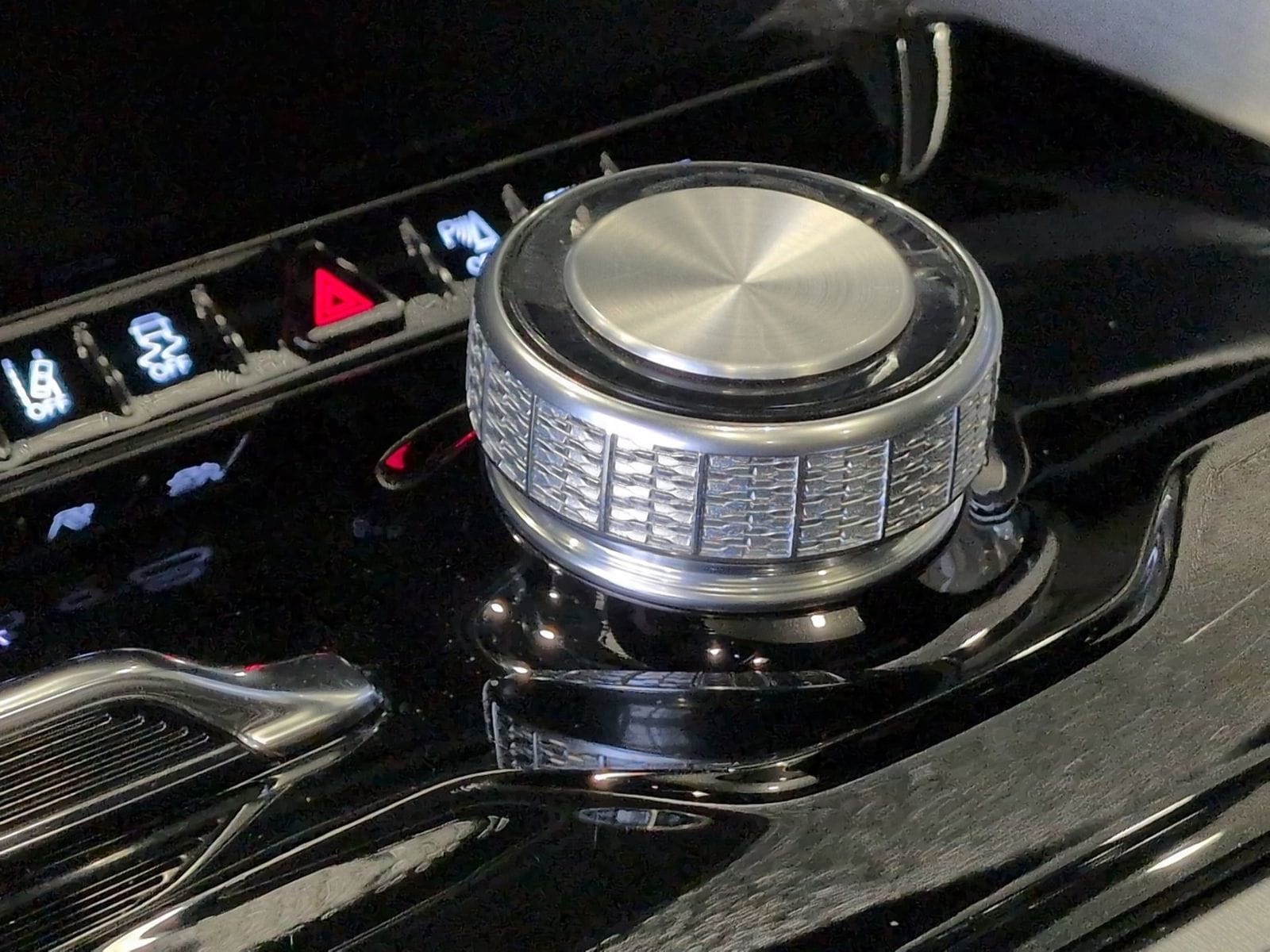 Thumbnail: 2024 Jeep Wagoneer - 40