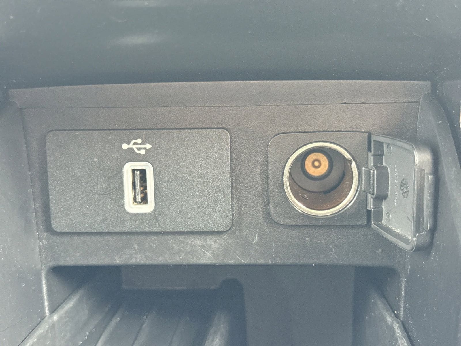 Thumbnail: 2018 Ford Explorer - 33