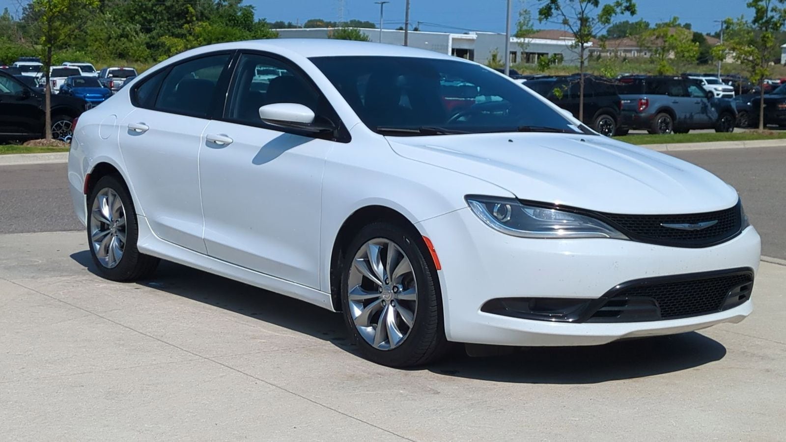 Thumbnail: 2015 Chrysler 200 - 9