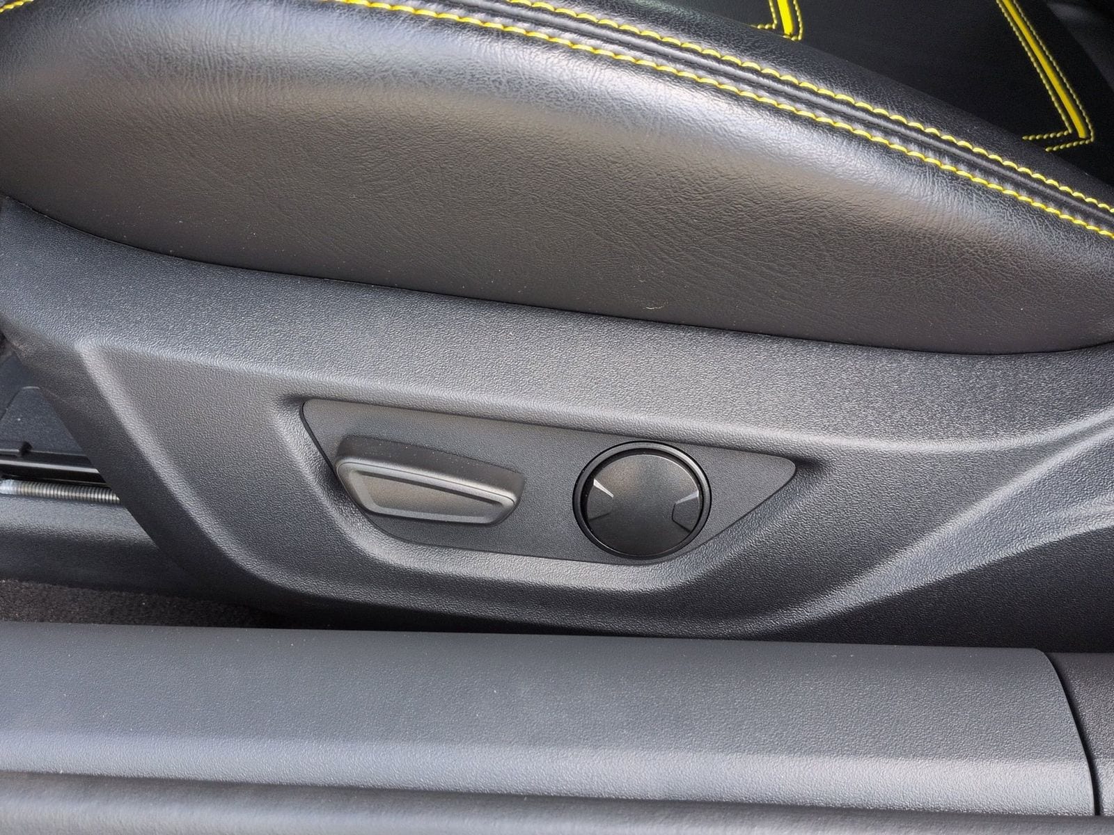 Thumbnail: 2026 Ford Mustang - 16