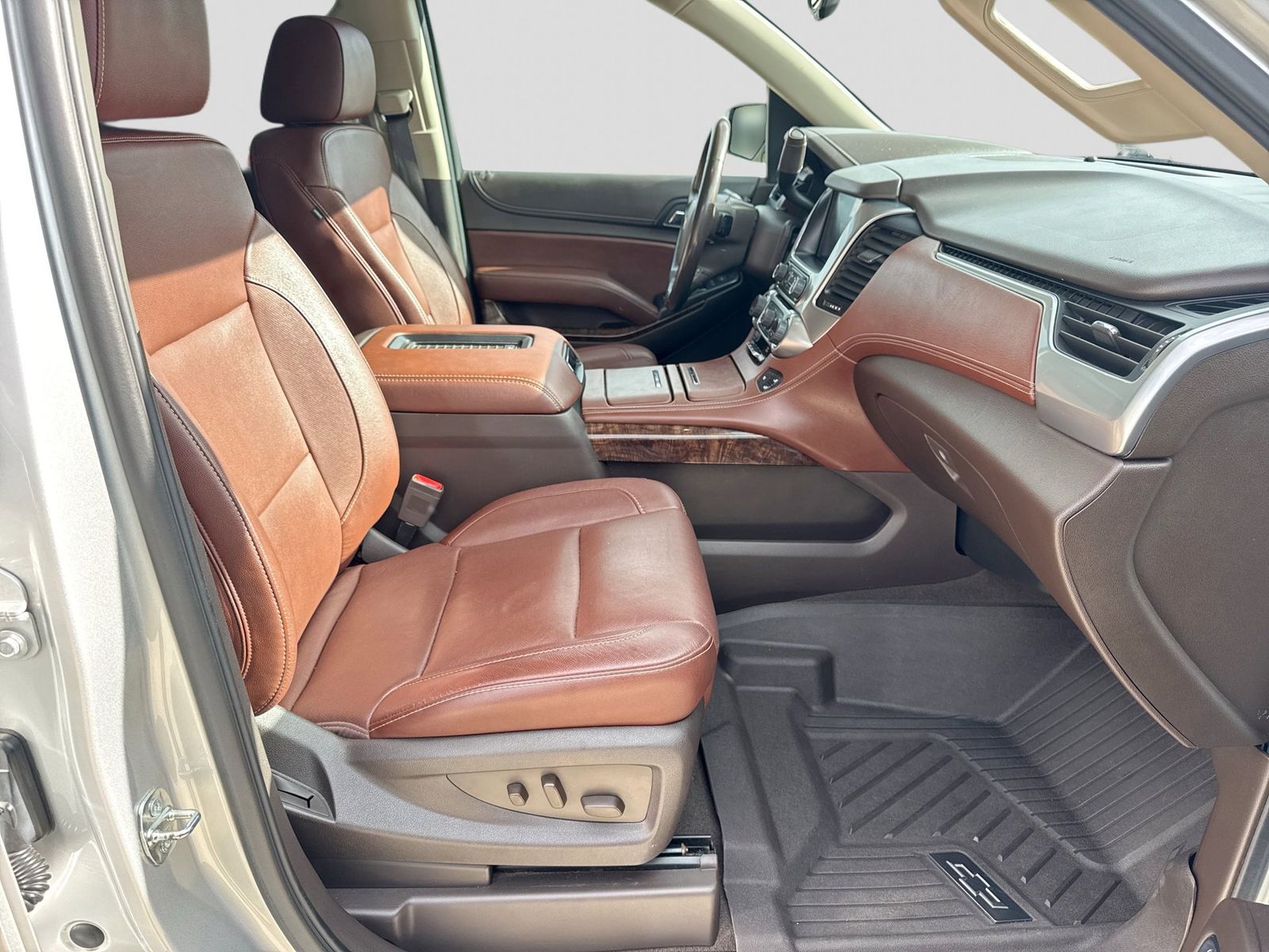 Thumbnail: 2020 Chevrolet Suburban - 29