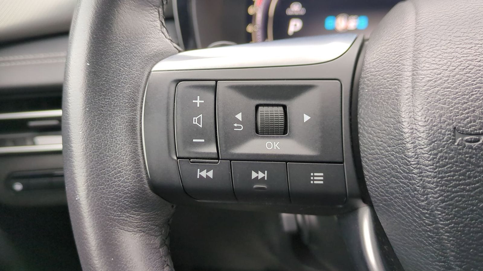 Thumbnail: 2023 INFINITI QX60 - 22