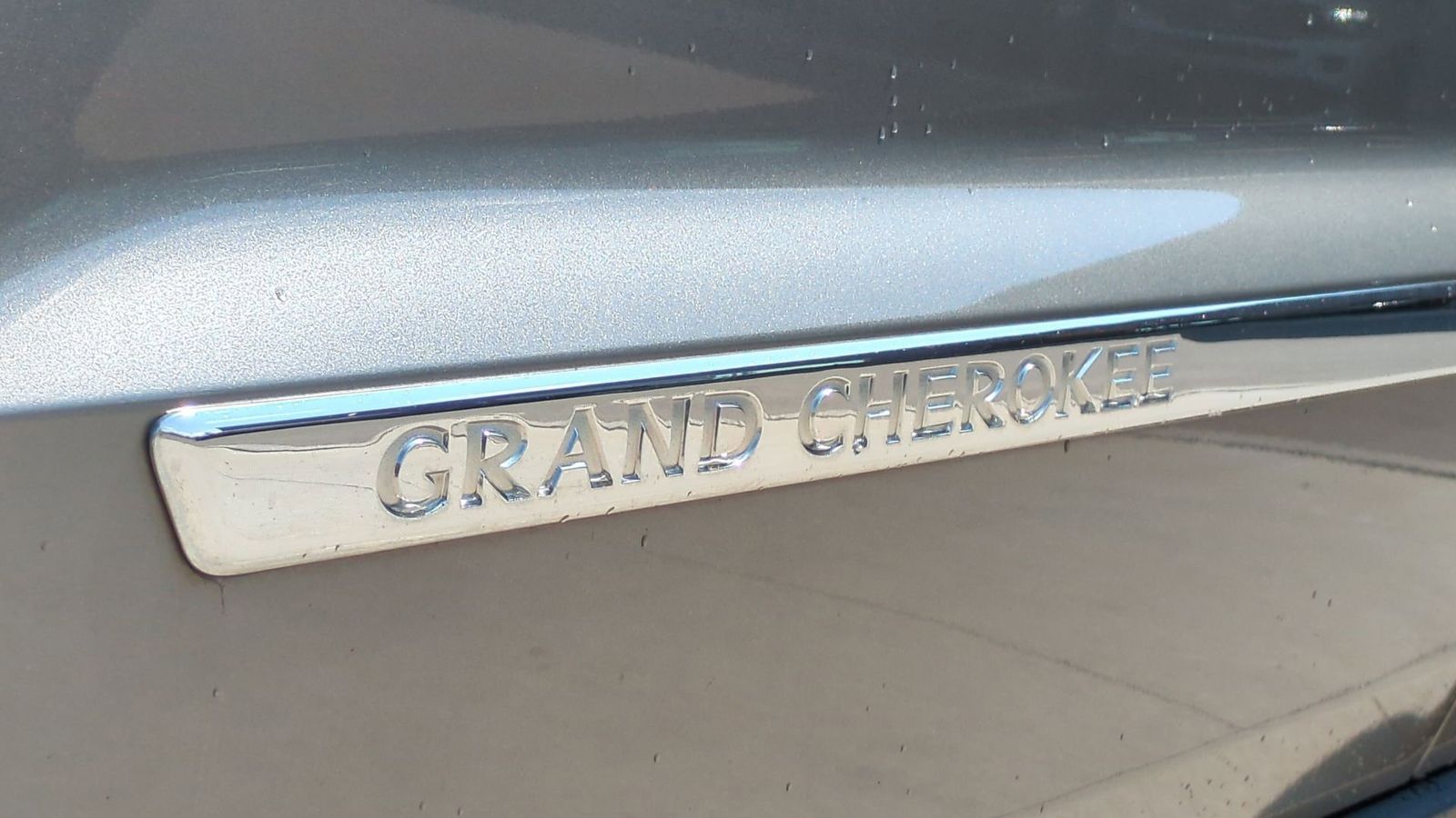 Thumbnail: 2011 Jeep Grand Cherokee - 13
