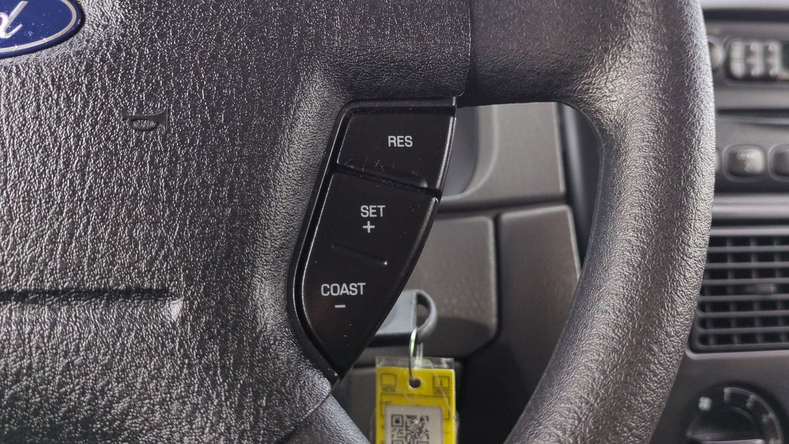 Thumbnail: 2004 Ford Explorer - 20