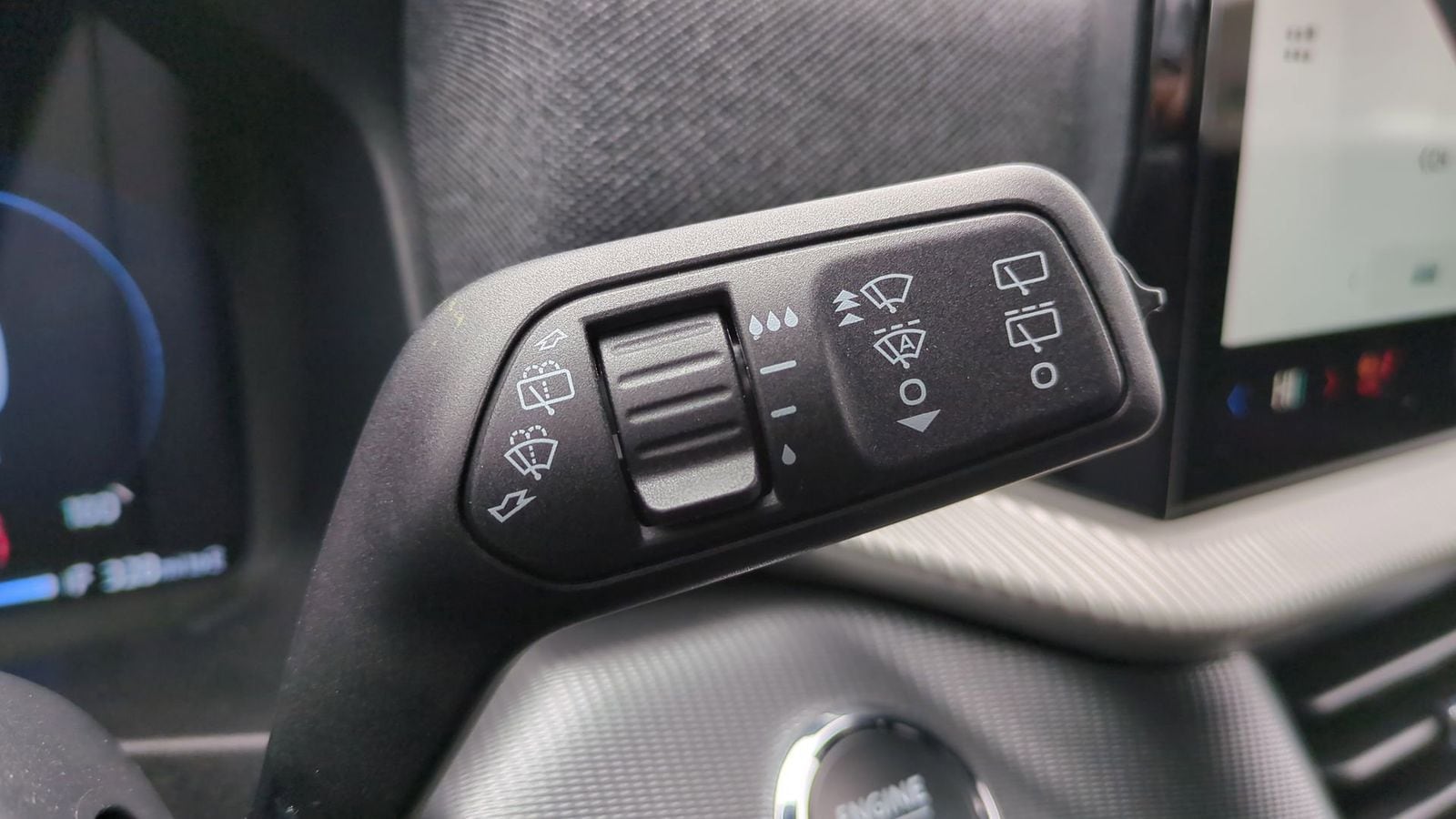 2025 Ford Explorer ST 22