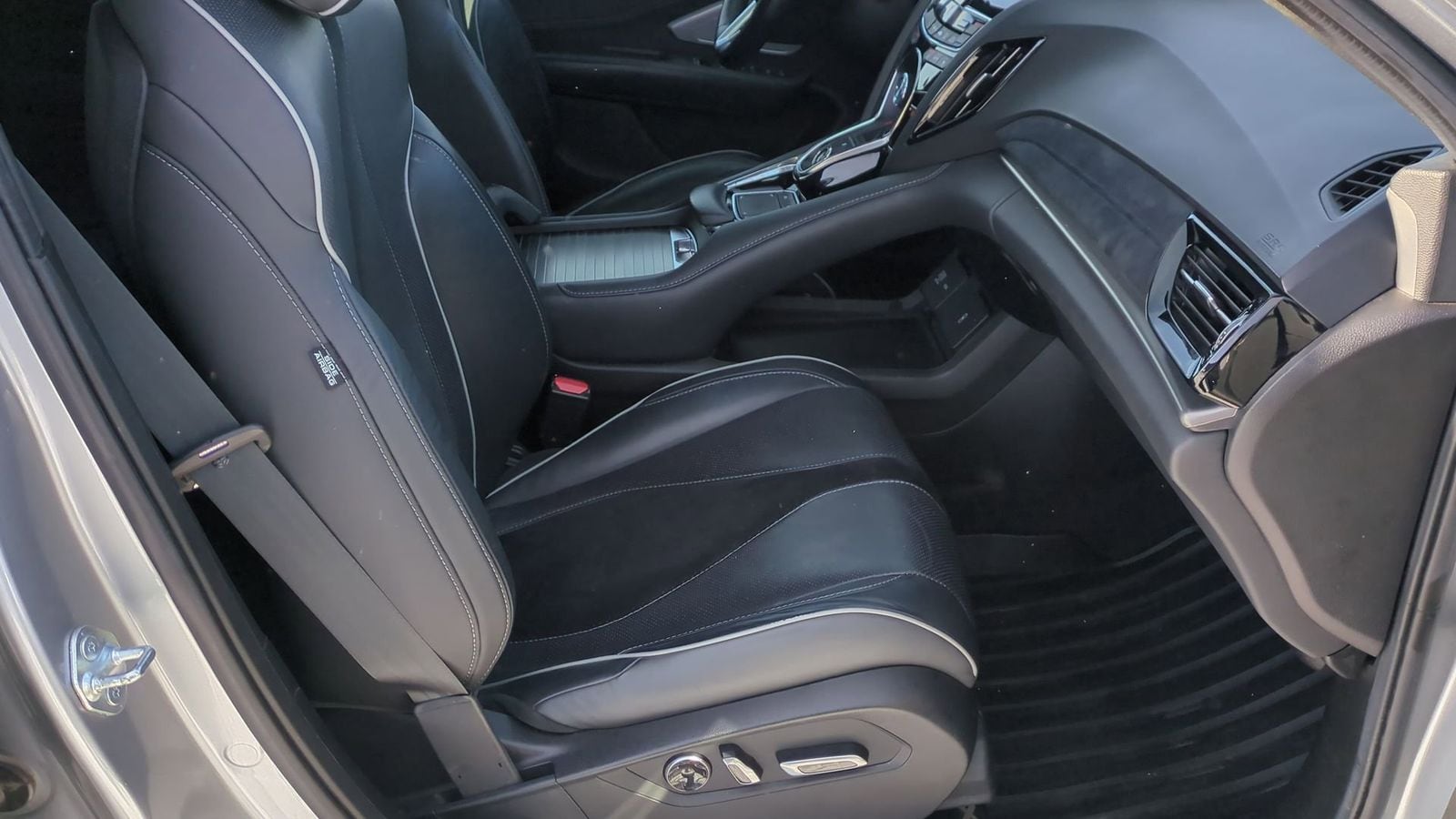 Thumbnail: 2021 Acura RDX - 21