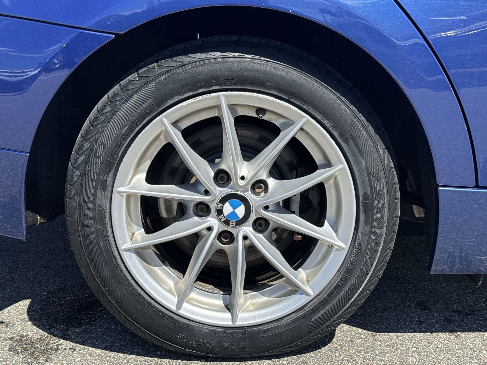 Thumbnail: 2010 BMW 3 Series - 13