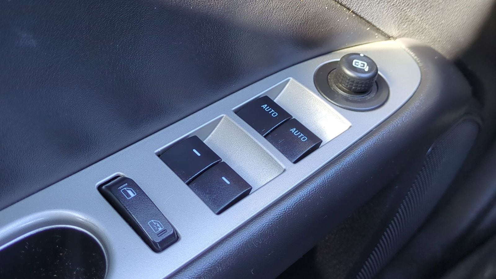 Thumbnail: 2012 Ford Fusion - 27