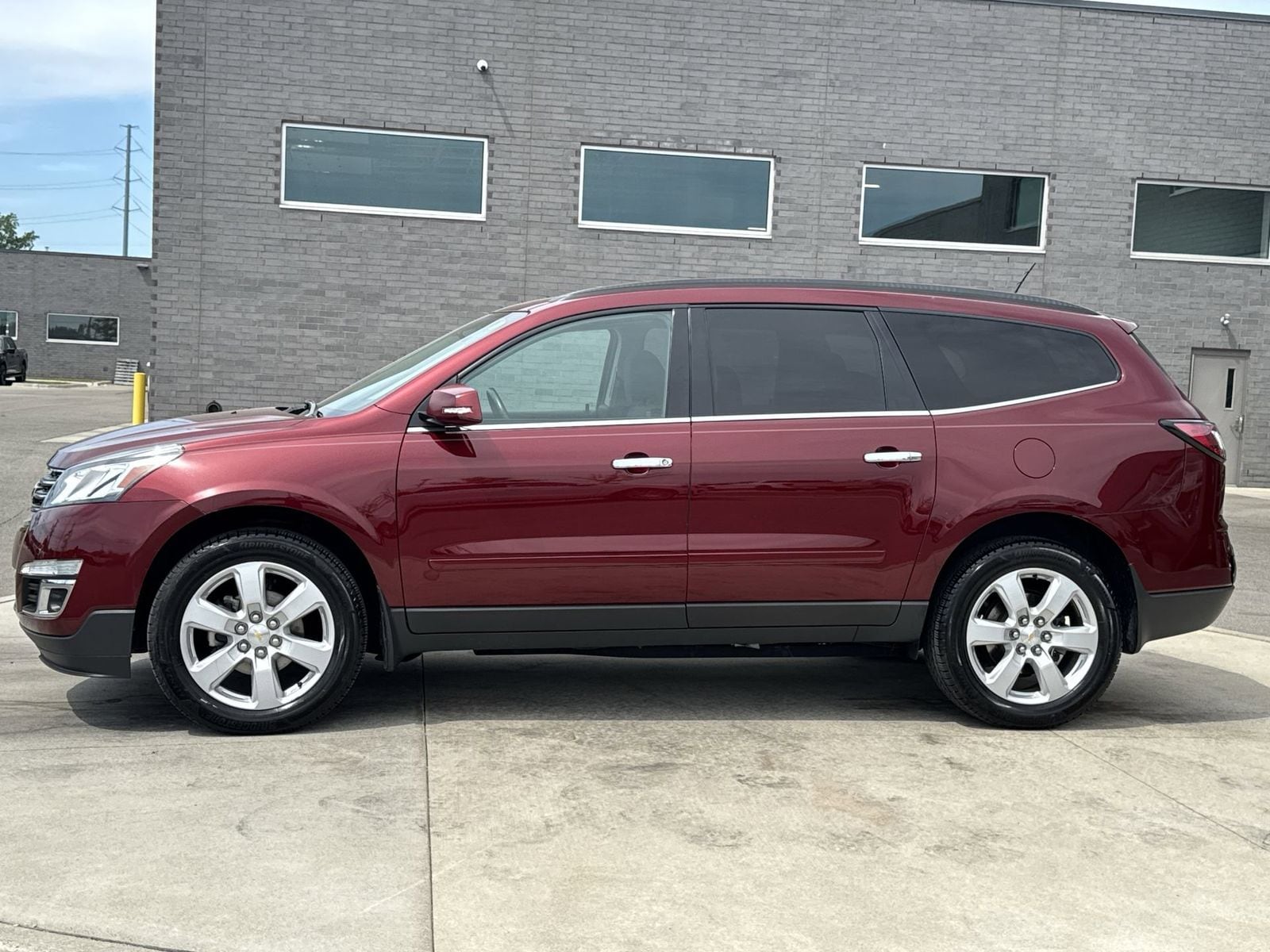 Thumbnail: 2016 Chevrolet Traverse - 3