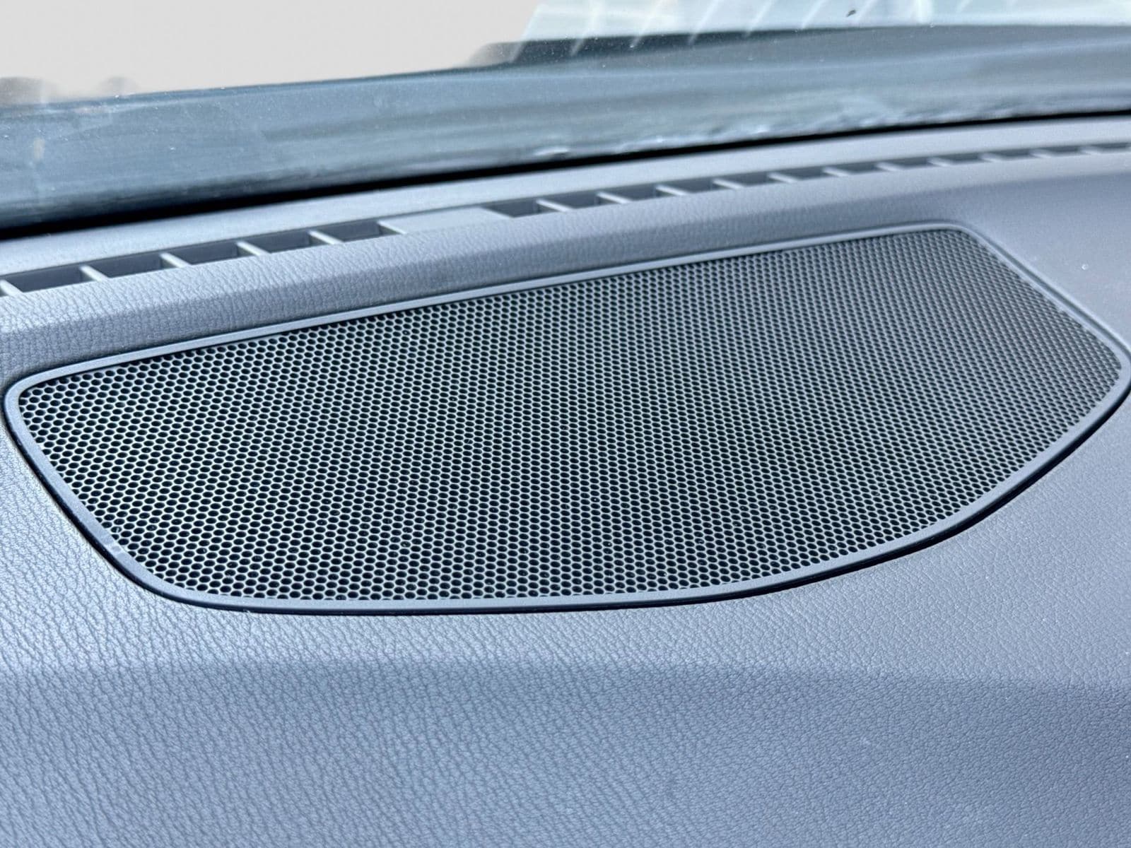 Thumbnail: 2018 Mazda Mazda3 - 29