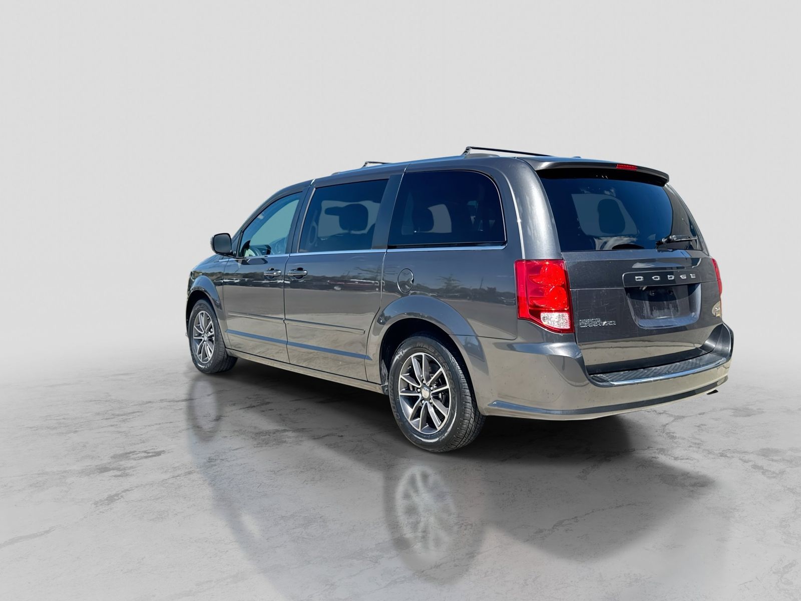 Thumbnail: 2017 Dodge Grand Caravan - 4