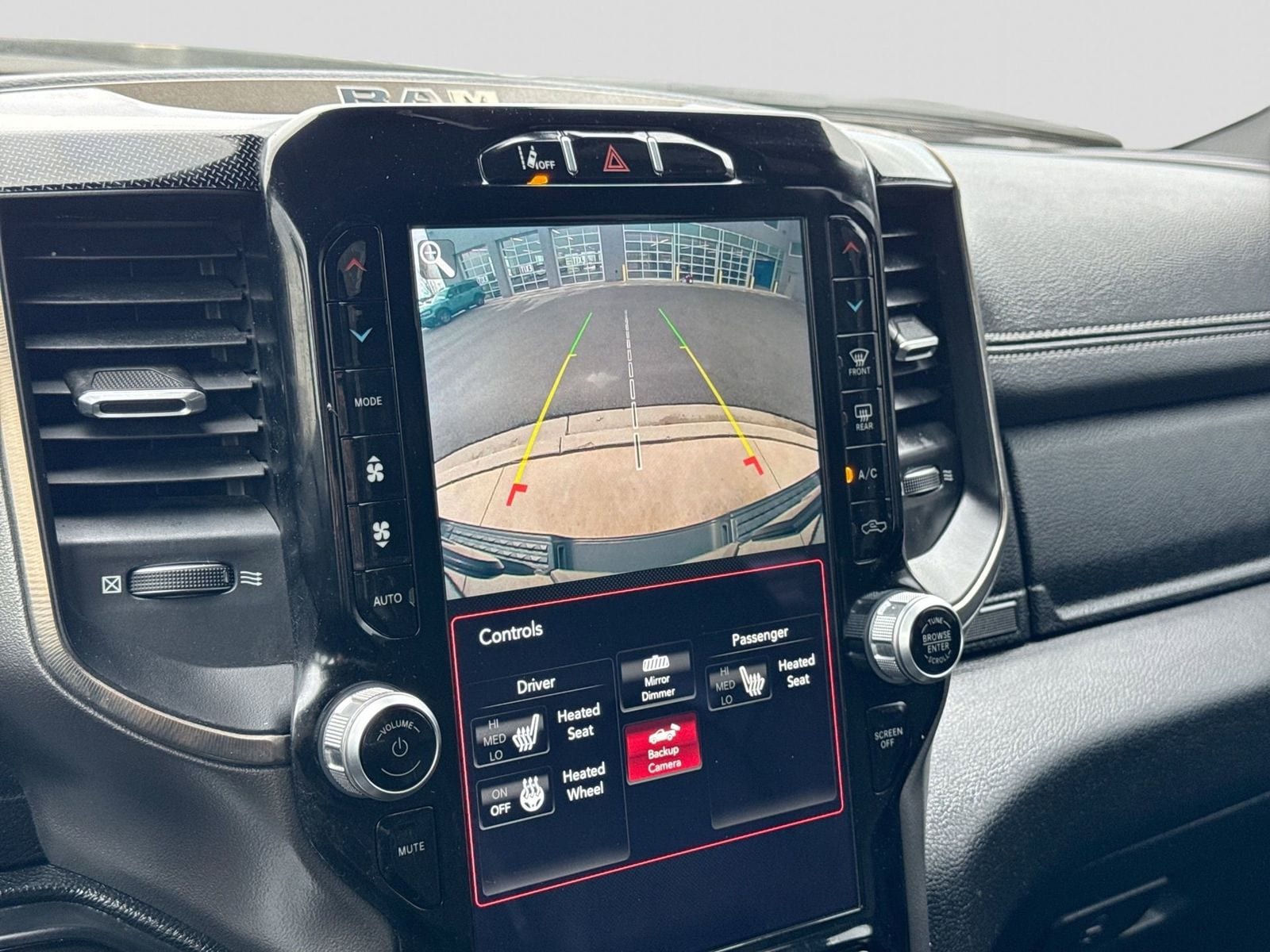 Thumbnail: 2020 RAM 1500 - 32