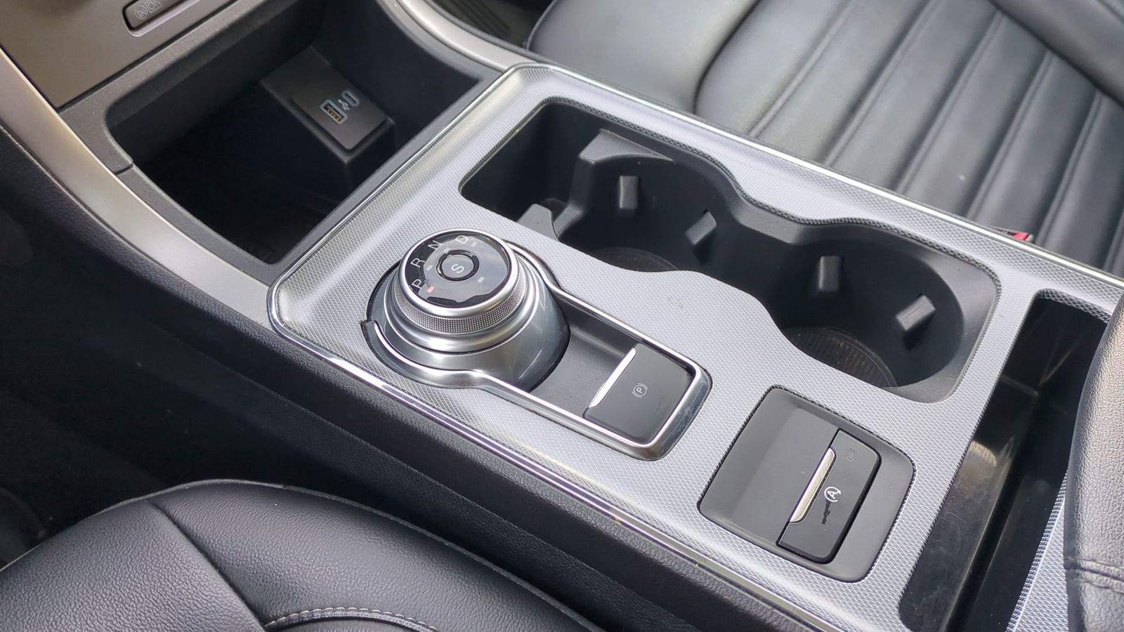 Thumbnail: 2021 Ford Edge - 33