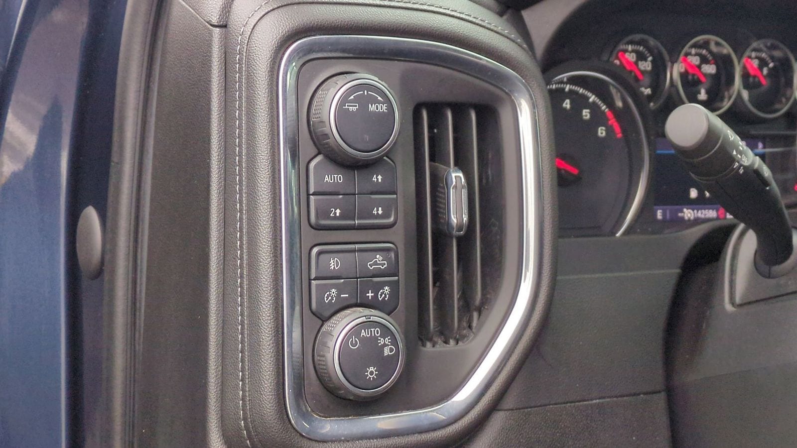 Thumbnail: 2021 Chevrolet Silverado 1500 - 18