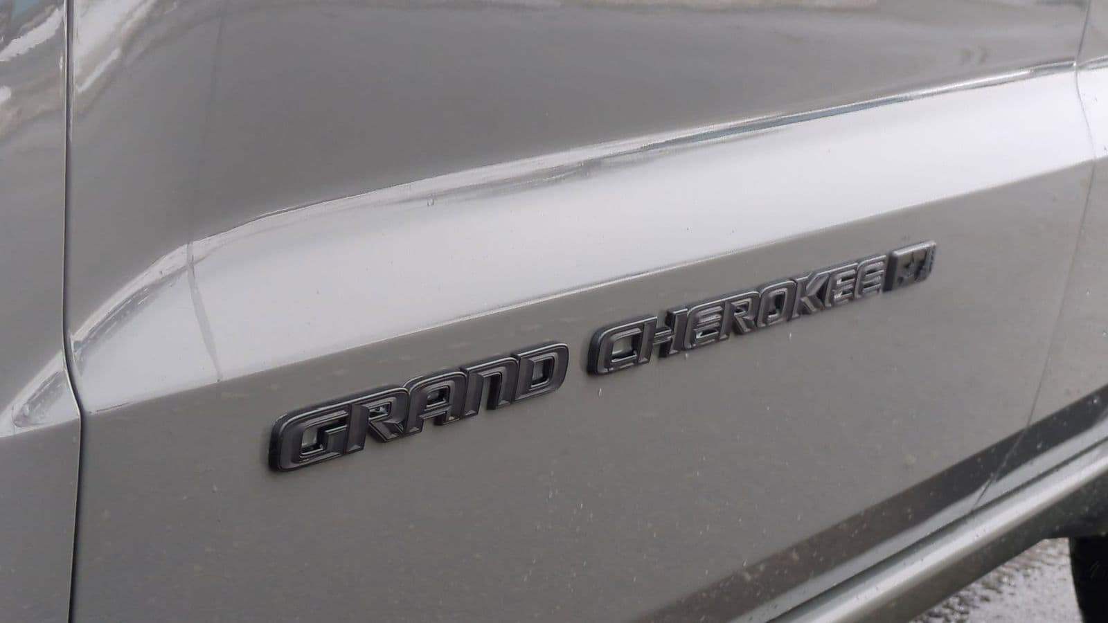 Thumbnail: 2022 Jeep Grand Cherokee - 14