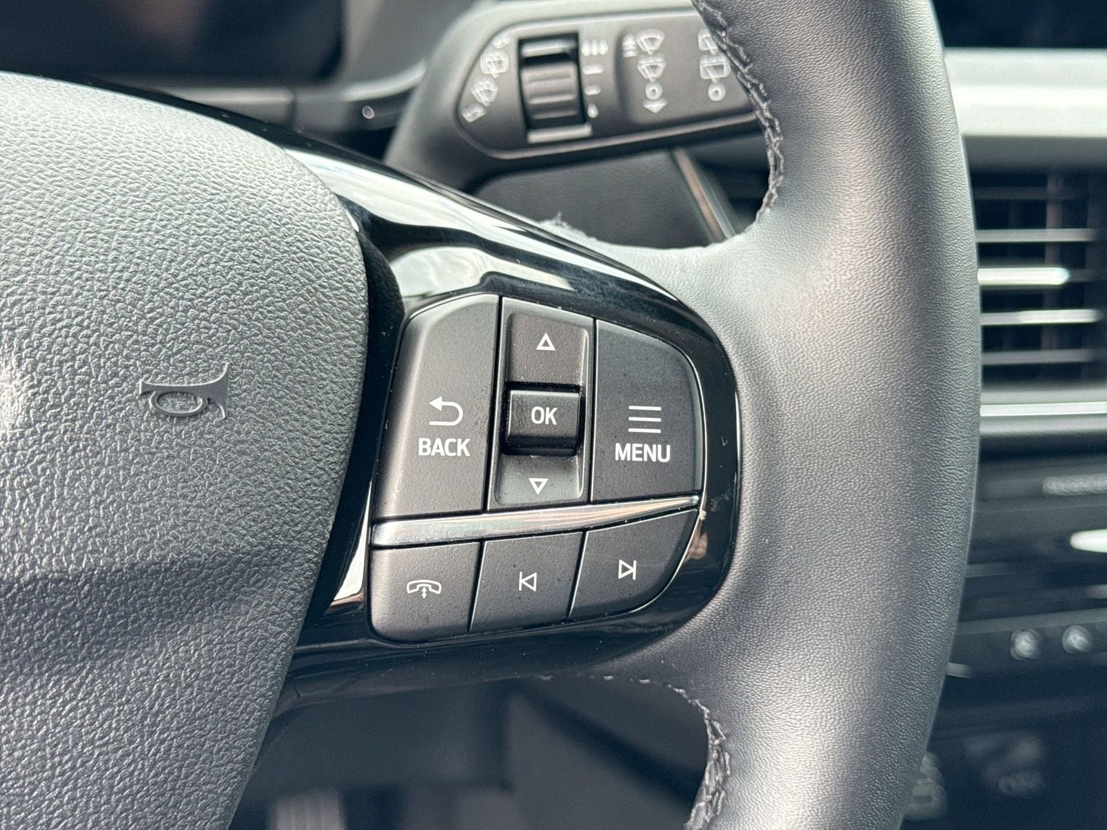 Thumbnail: 2025 Ford Escape - 23