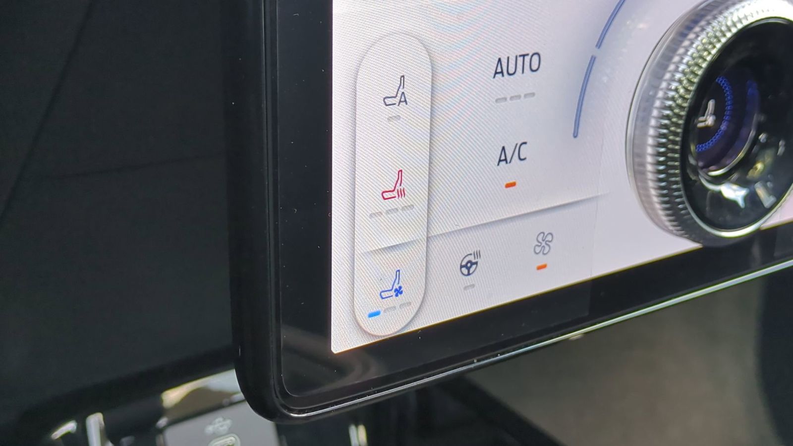 Thumbnail: 2025 Ford Mustang Mach-E - 33