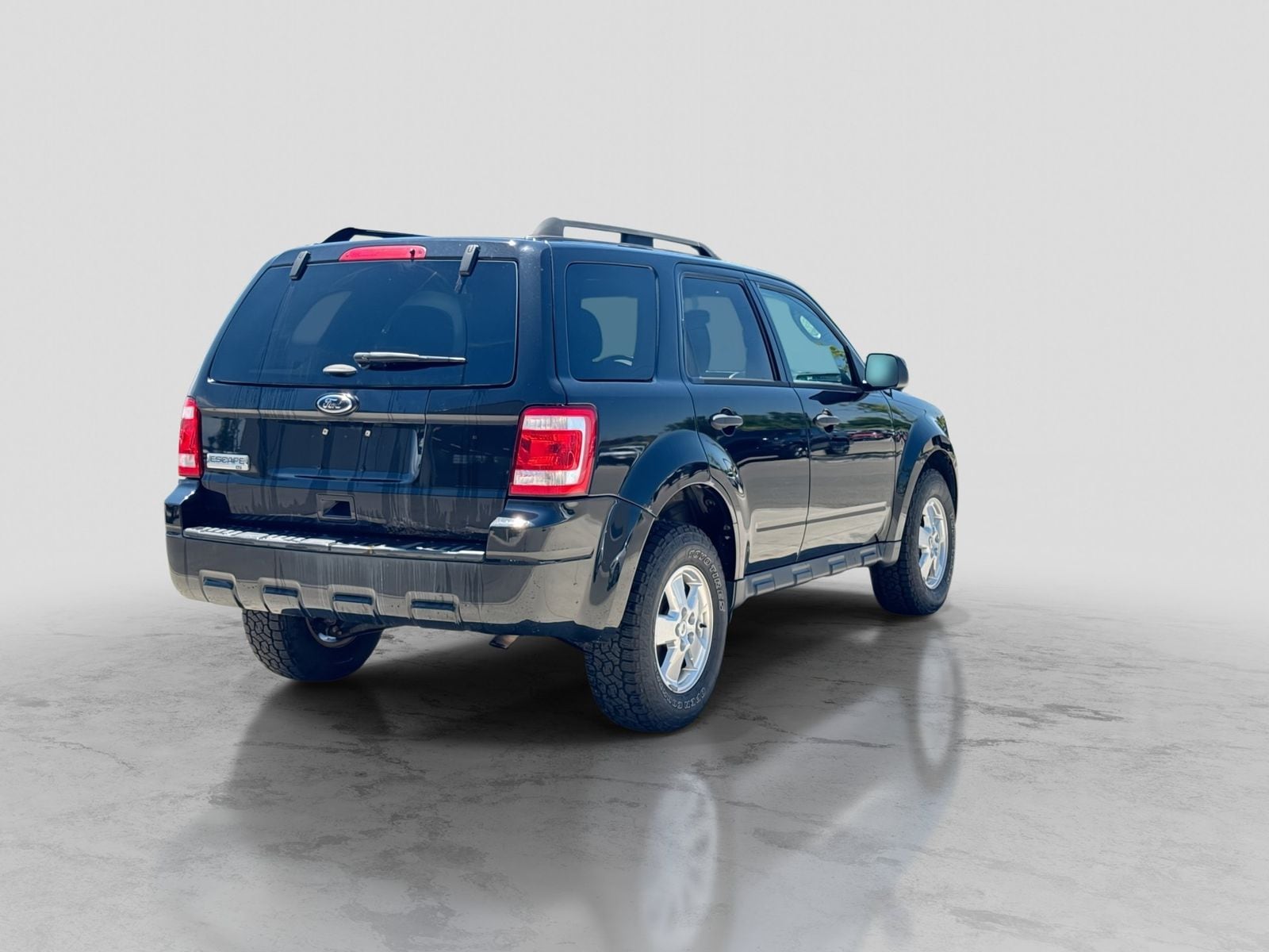 Thumbnail: 2011 Ford Escape - 6