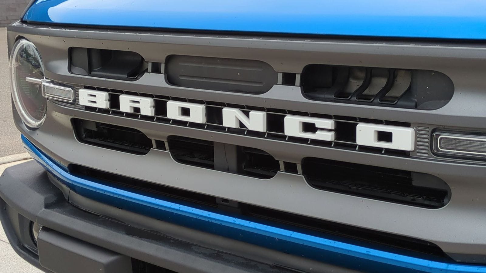 Thumbnail: 2022 Ford Bronco - 13