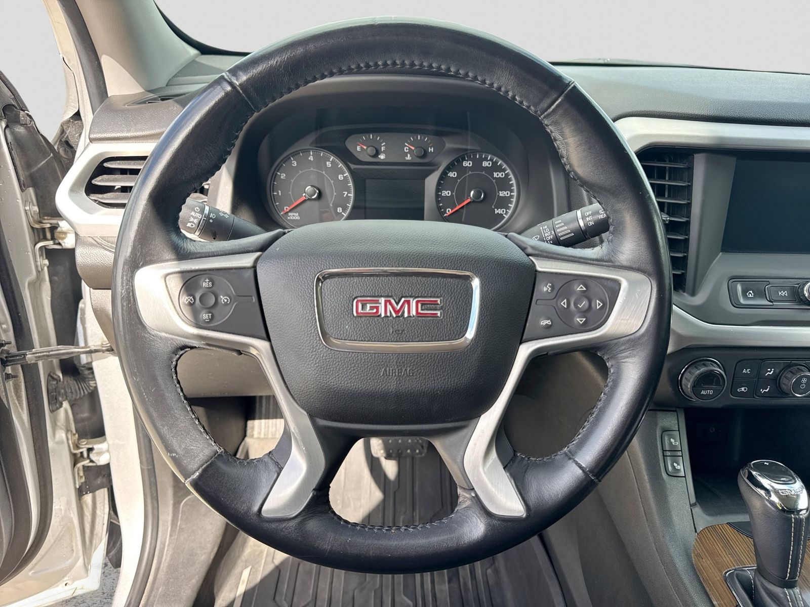 Thumbnail: 2017 GMC Acadia - 24