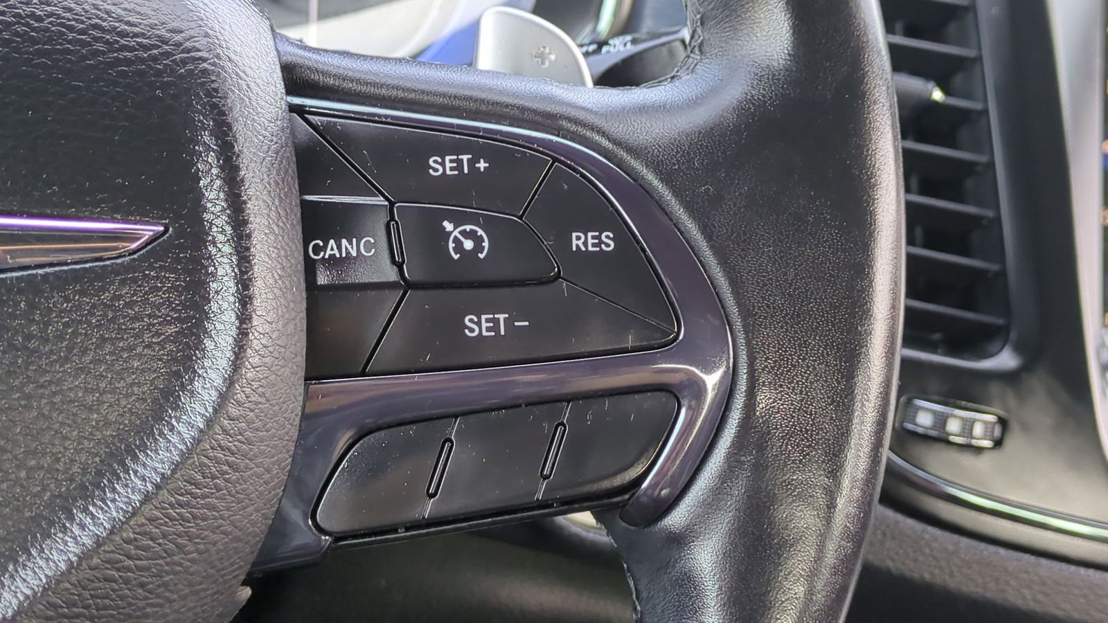 Thumbnail: 2015 Chrysler 200 - 22