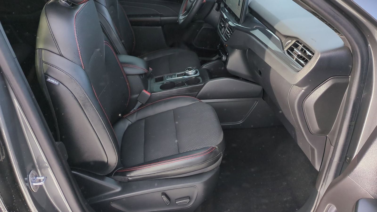 Thumbnail: 2024 Ford Escape - 23