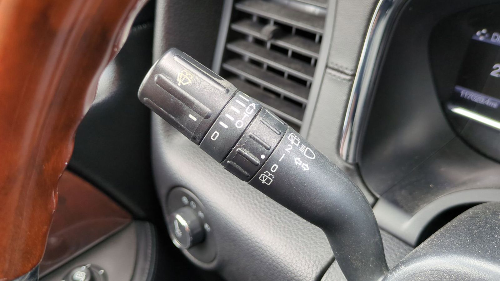 Thumbnail: 2016 Lincoln Navigator - 22