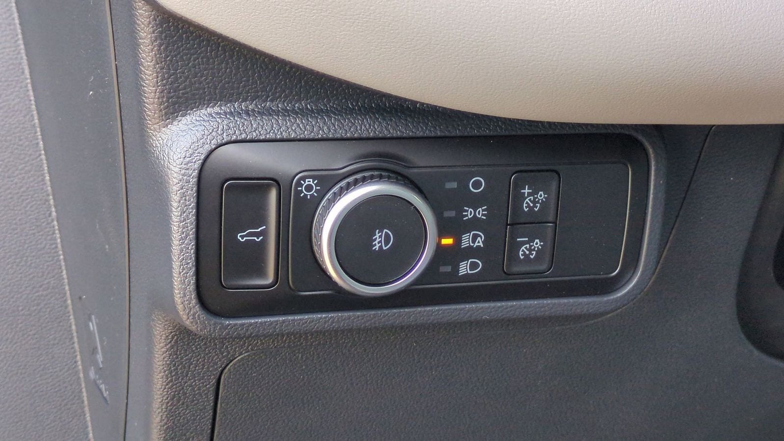 Thumbnail: 2026 Ford Explorer - 15