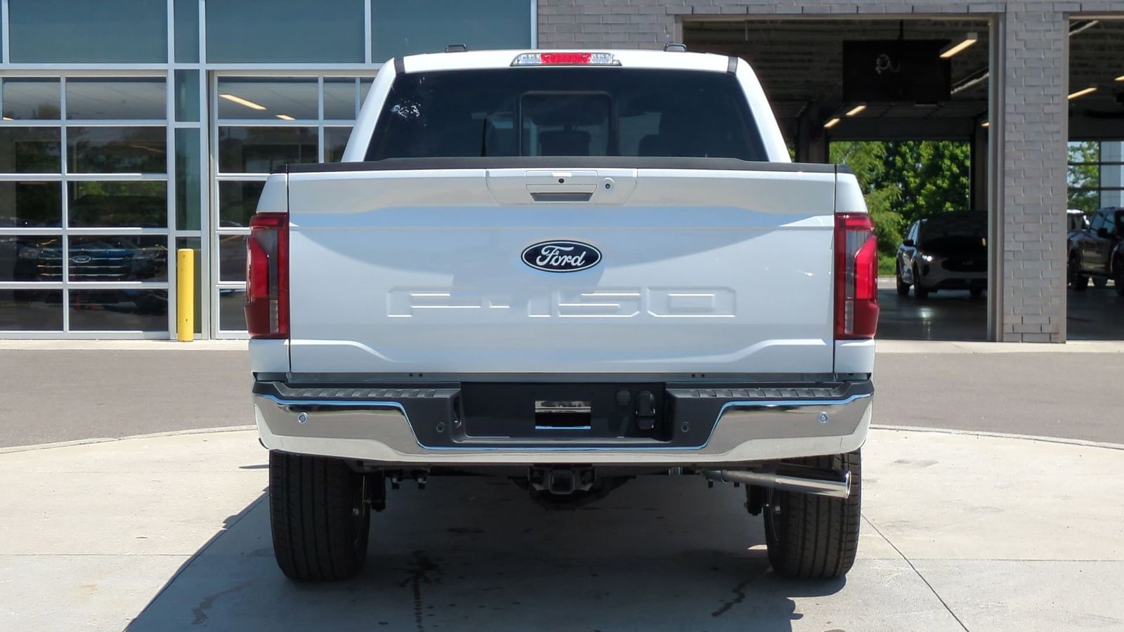 2025 Ford F-150 Lariat photo 4