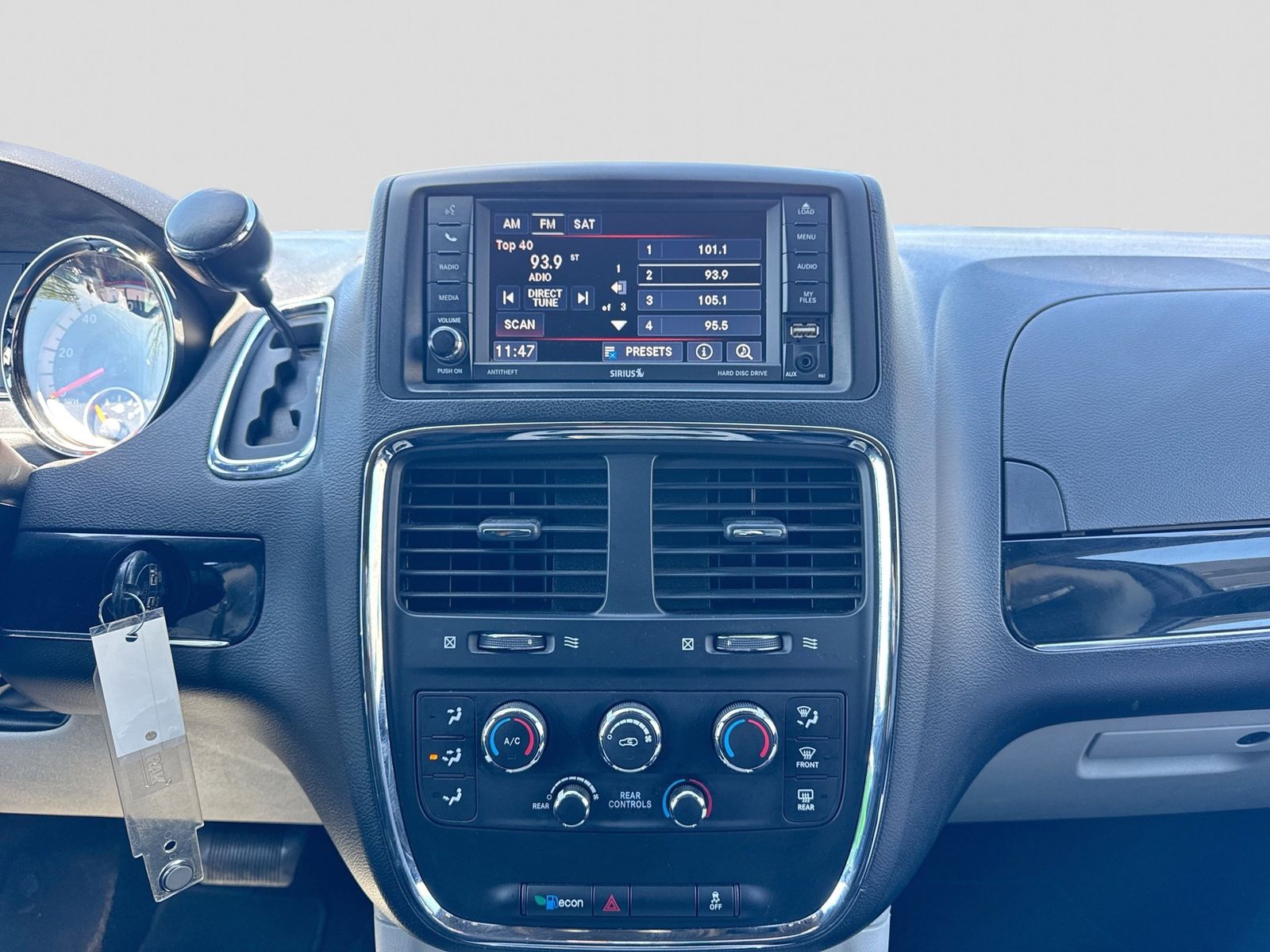 Thumbnail: 2017 Dodge Grand Caravan - 35