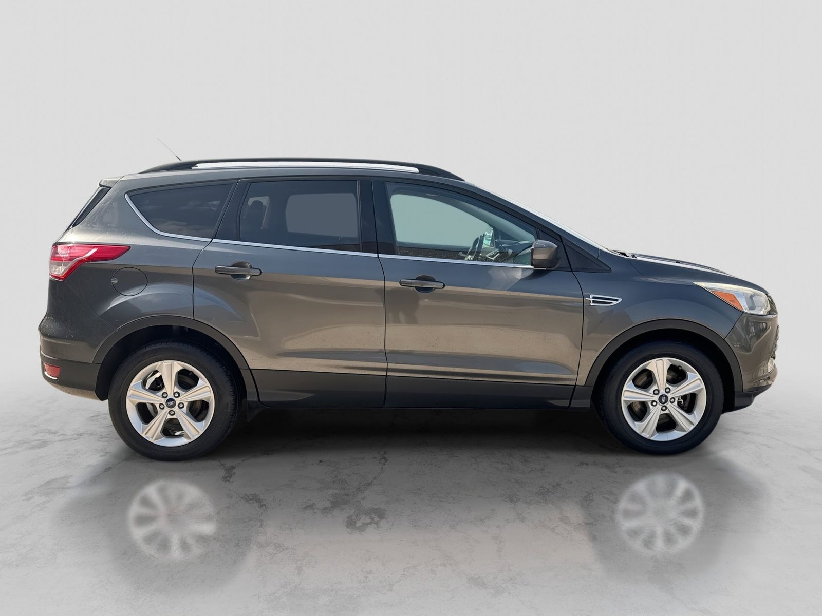 Thumbnail: 2015 Ford Escape - 9