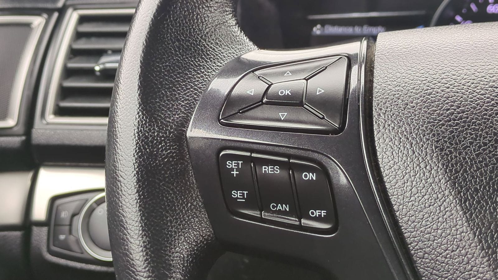 Thumbnail: 2018 Ford Explorer - 24