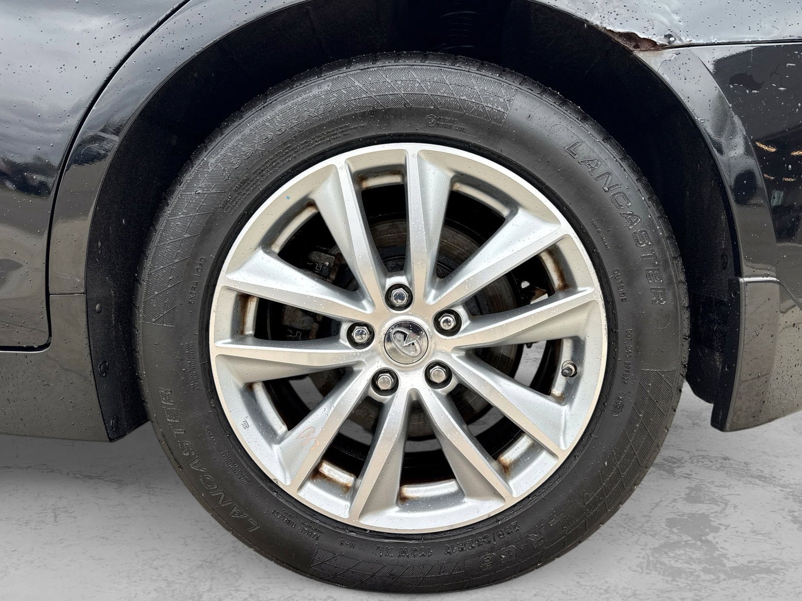 Thumbnail: 2015 INFINITI Q50 - 15
