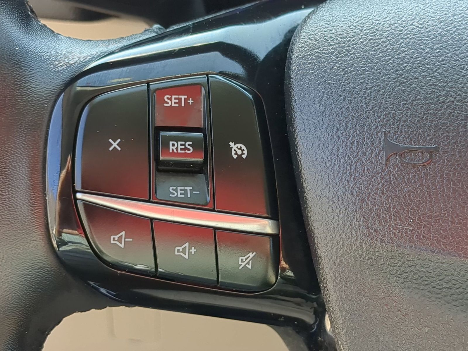 Thumbnail: 2021 Ford Escape - 27