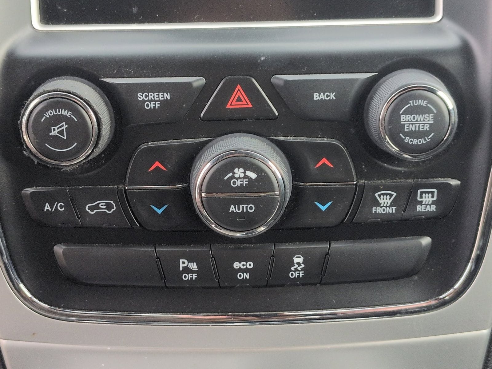 Thumbnail: 2015 Jeep Grand Cherokee - 35