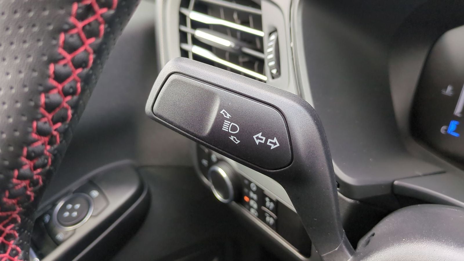 Thumbnail: 2025 Ford Escape - 25