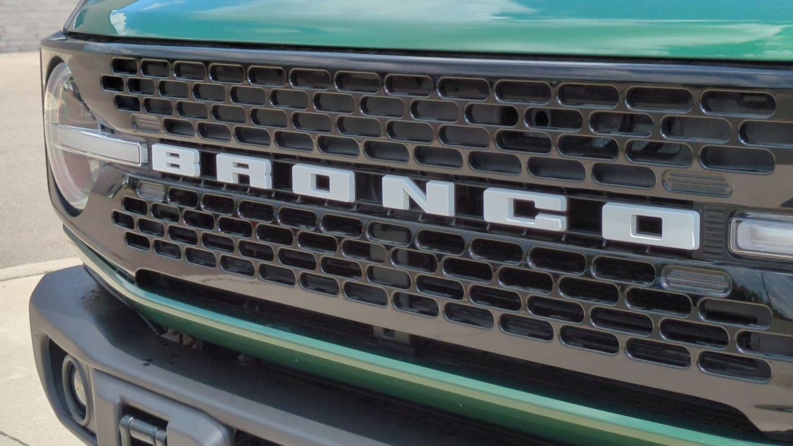 Thumbnail: 2025 Ford Bronco - 11