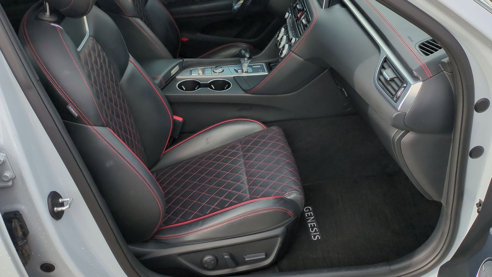 Thumbnail: 2019 Genesis G70 - 22