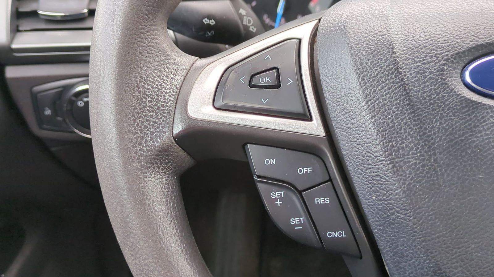 Thumbnail: 2014 Ford Fusion - 21