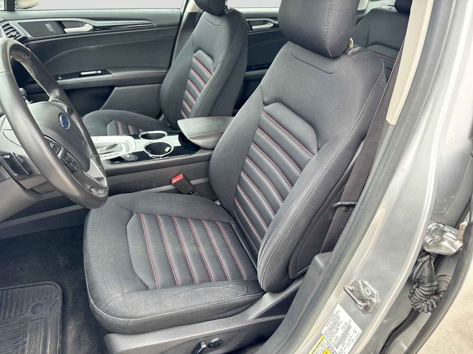 Thumbnail: 2013 Ford Fusion - 17