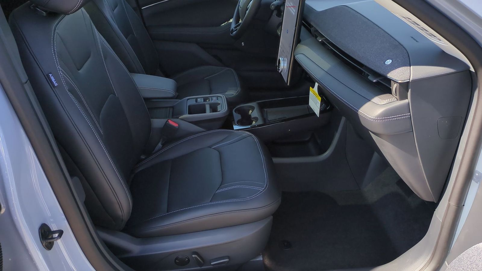 Thumbnail: 2025 Ford Mustang Mach-E - 21