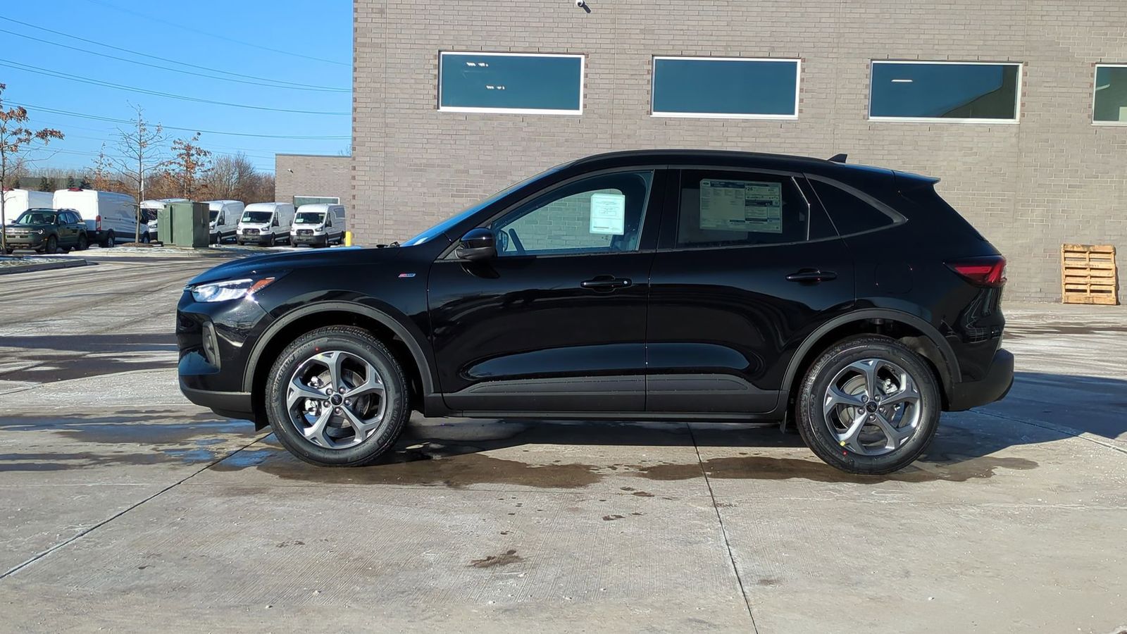 2025 Ford Escape Hybrid ST-Line Select photo 2