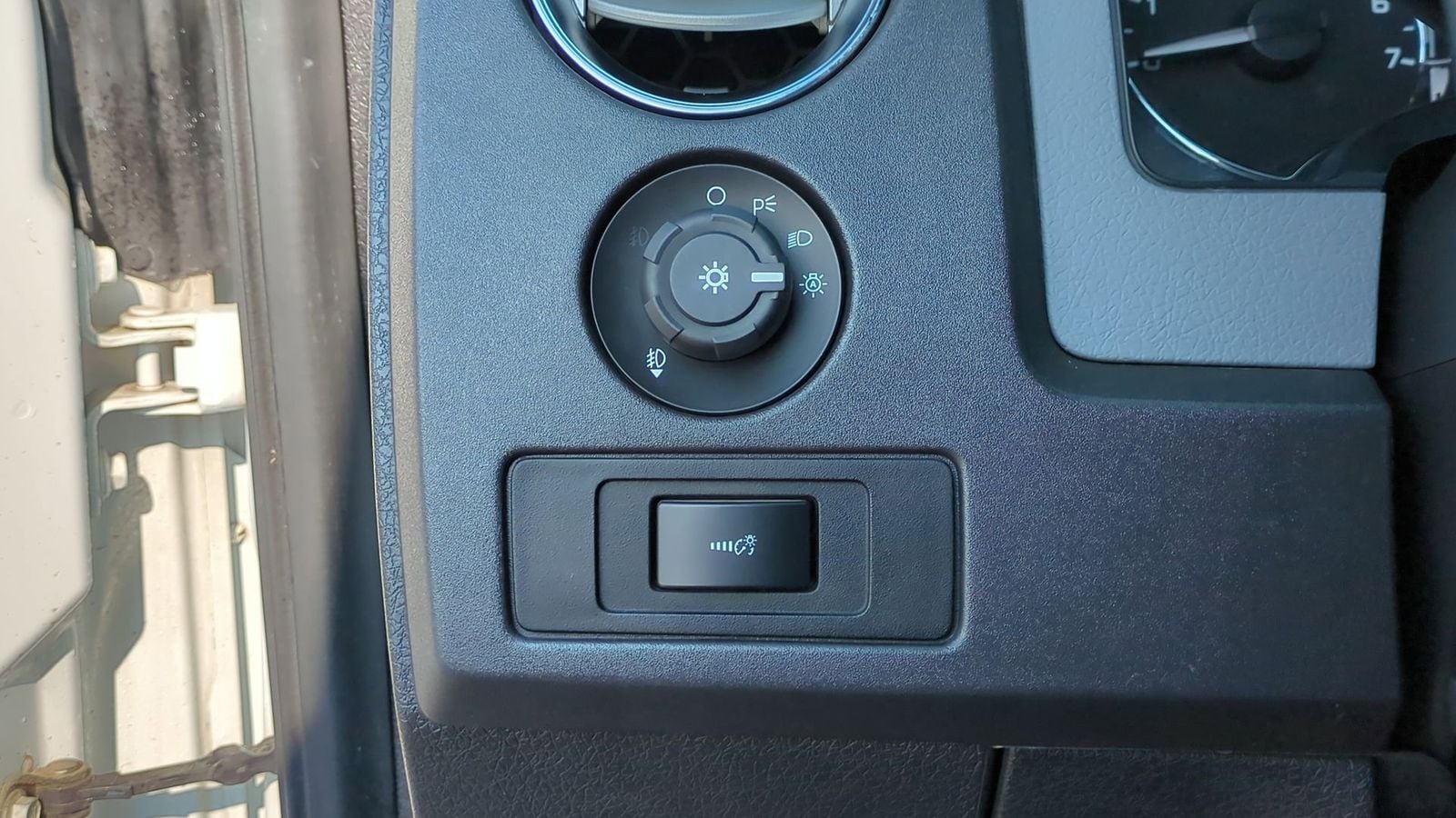 Thumbnail: 2011 Ford F-150 - 18