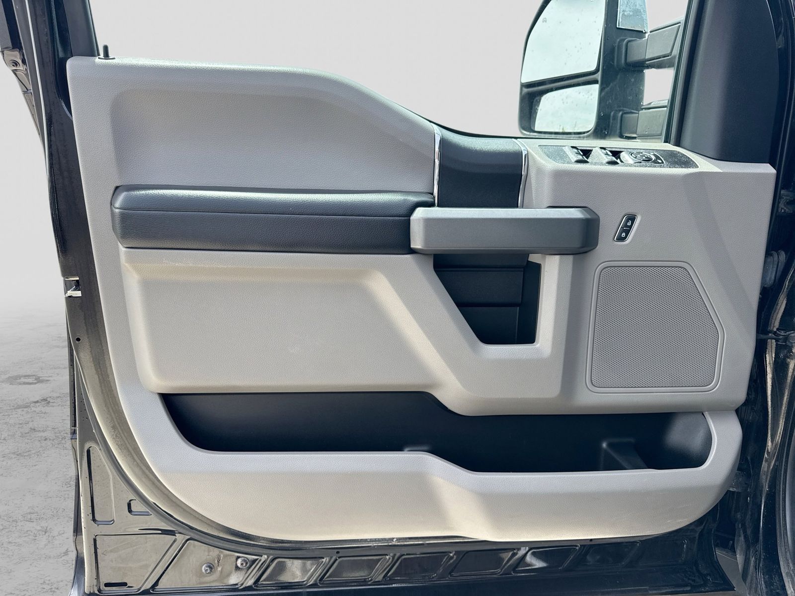 Thumbnail: 2017 Ford F-250 - 33